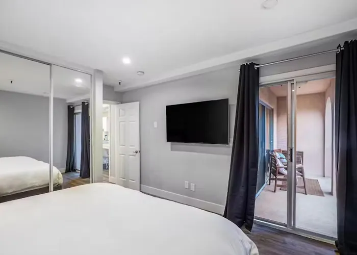2 Bed 2 Bath Penthouse Condo With Ac And Ocean Views